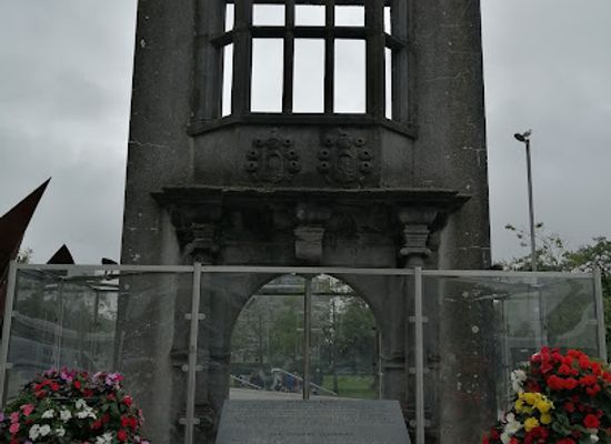 ireland/county-galway/attraction/the-browne-doorway