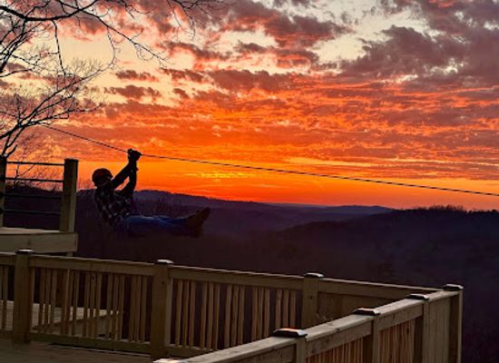 missouri/ozarks/attraction/eureka-springs-zipline