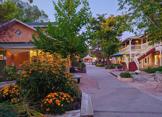 new-mexico/enchanted-circle/attraction/downtown-taos-historic-district