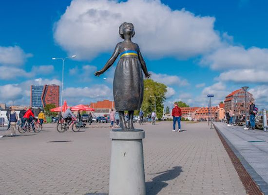 lithuania/klaipeda/attraction/kiss