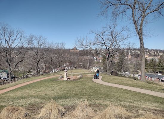 illinois/driftless-area/attraction/u-s-grant-home-state-historic-site