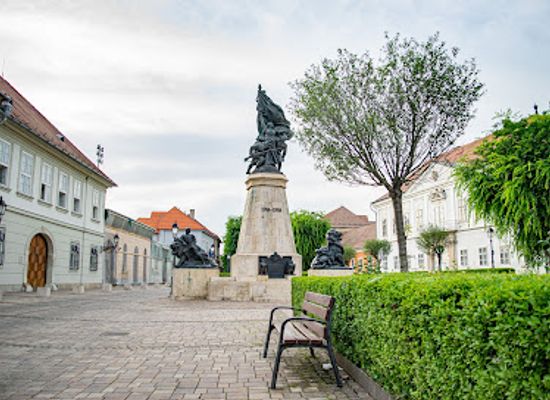 hungary/vac/attraction/vac-world-war-i-memorial