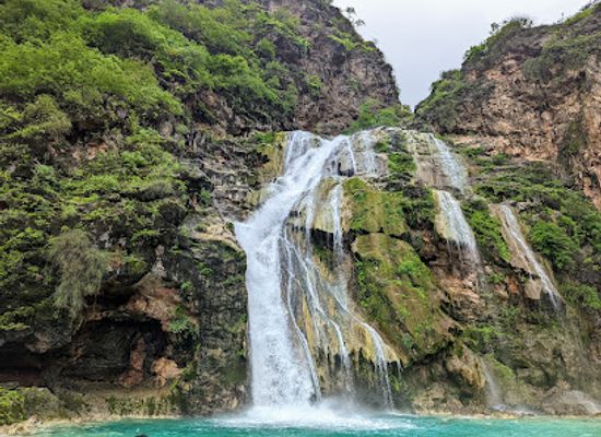 oman/dhofar-region/attraction/ayn-korr