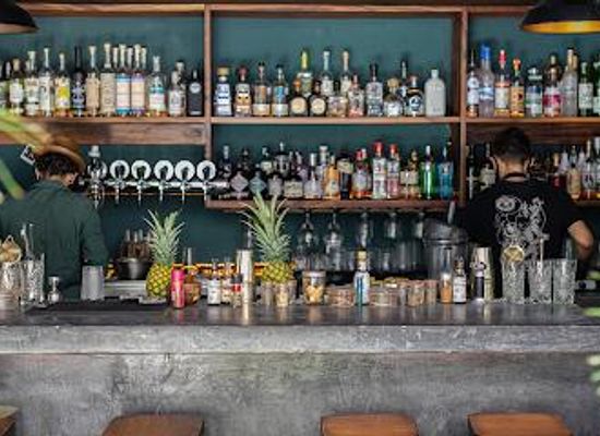 mexico/western-mexico/attraction/el-colibri-cocktail-bar