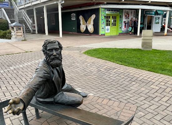 canada/charlottetown/attraction/william-henry-pope-statue
