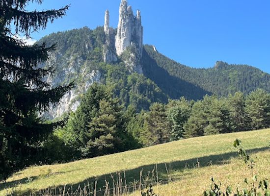 france/rhone-alpes/attraction/les-3-pucelles
