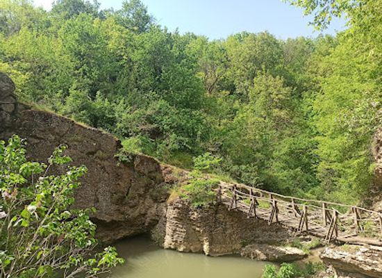 bulgaria/danubian-plain/attraction/zarapovo-waterfall-vishovgrad