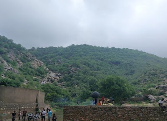 india/pushkar/attraction/majaraja-waterfall-pushkar
