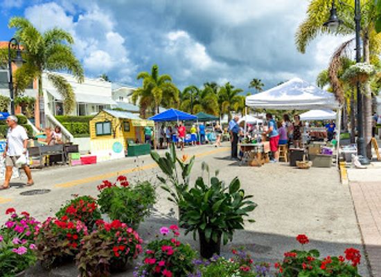 florida/naples-beach/attraction/third-street-south-farmers-market