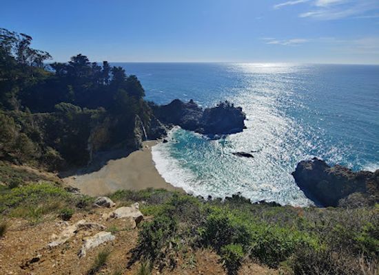 california/big-sur/attraction/pfeiffer-falls