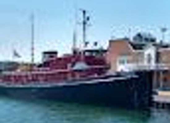 wisconsin/sturgeon-bay/attraction/tug-john-purves