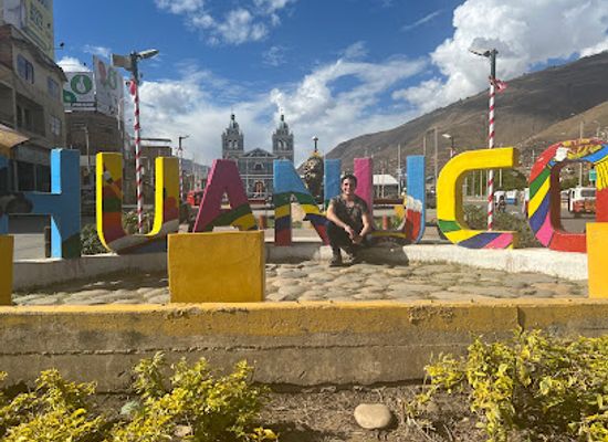 peru/huanuco/attraction/estatua-leon-de-huanuco