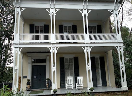mississippi/the-loess-hills/attraction/mcraven-tour-home