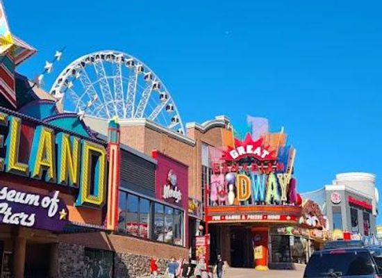 canada/niagara-falls/attraction/clifton-hill