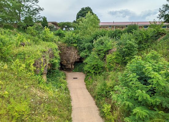 ohio/ohio-river-valley/attraction/ohio-caverns