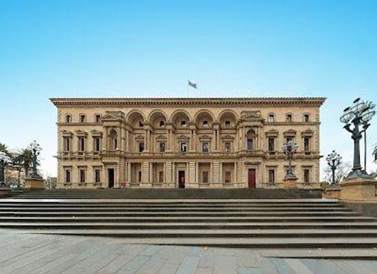 australia/melbourne/attraction/old-treasury-building