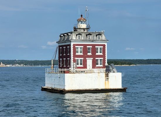 connecticut/new-london-county/attraction/cross-sound-lighthouse-cruises