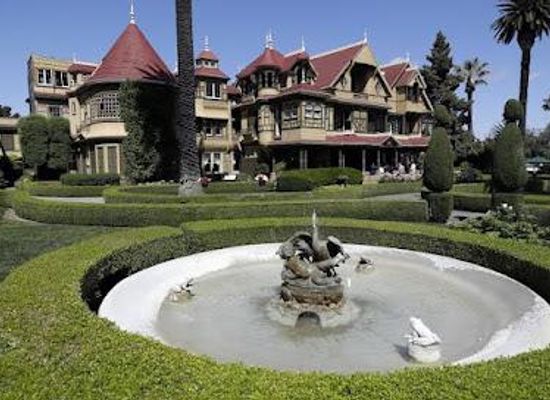nebraska/fremont/attraction/winchester-mystery-house