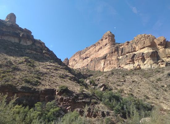 lesotho/mohale-s-hoek/attraction/ketane-dinasoures-bone-collection