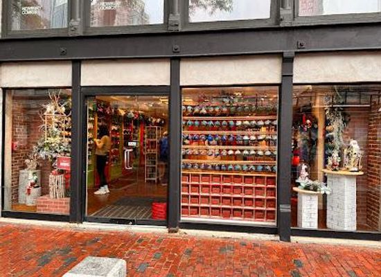 massachusetts/waltham/attraction/faneuil-hall-marketplace