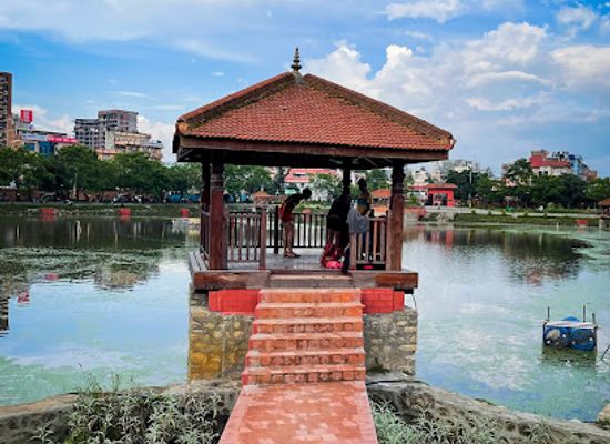 nepal/patan/attraction/kamal-pokhari