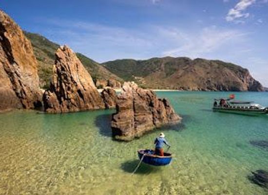 vietnam/quy-nhon/attraction/ky-co-beach