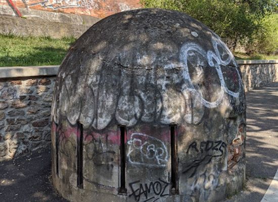 czechia/prague/vinohrady/attraction/ventilation-shaft-folimanka-park-bunker