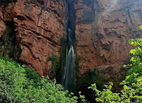 peru/machu-picchu/attraction/perolniyoc-waterfall