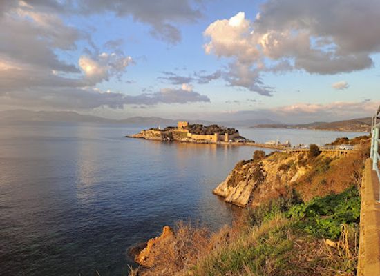turkiye/kusadasi/attraction/yilanci-burnu