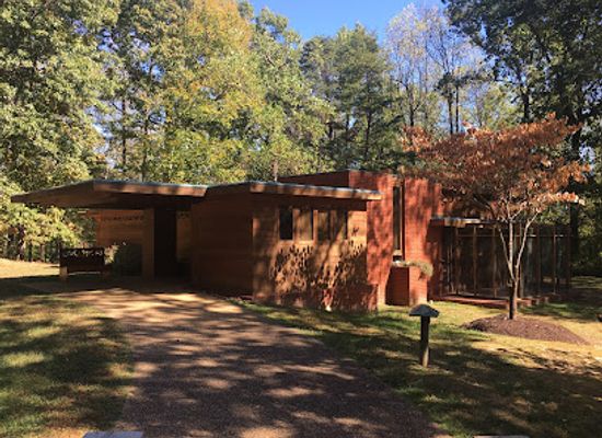 virginia/northern-virginia/attraction/woodlawn-frank-lloyd-wright-s-pope-leighey-house