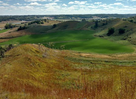 iowa/corn-belt/attraction/hitchcock-nature-center