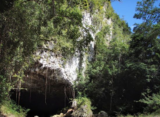 belize/central-belize/attraction/st-herman-s-cave