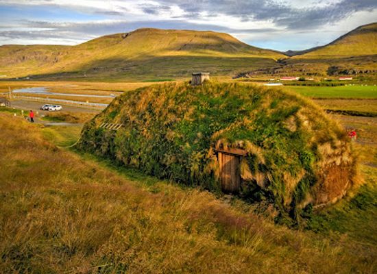 iceland/north-iceland/attraction/eiriksstaoir-viking-longhouse