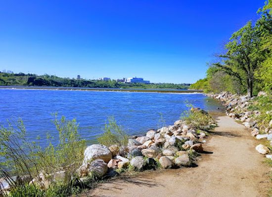 canada/saskatchewan/attraction/south-saskatchewan-river-weir