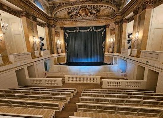 poland/warsaw/attraction/royal-lazienki-the-royal-theatre-and-old-orangery