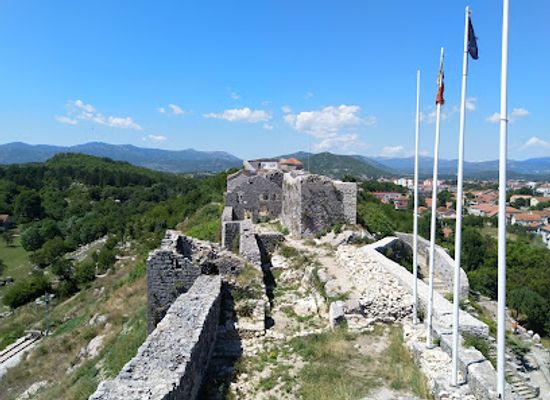 montenegro/niksic/attraction/ramparts-of-onogost