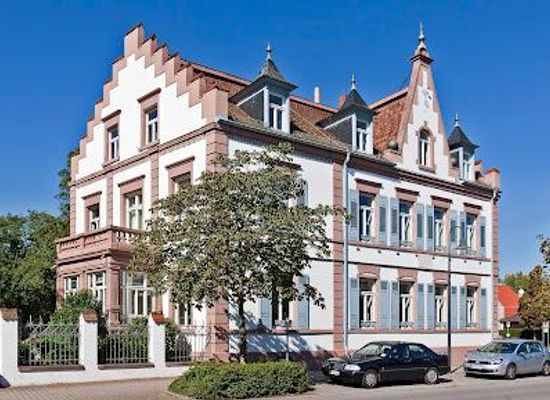 germany/heidelberg/attraction/carl-benz-haus-carl-benz-urvater-von-mercedes-benz