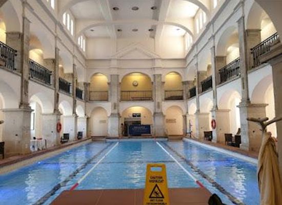 hungary/budapest/attraction/rudas-thermal-bath