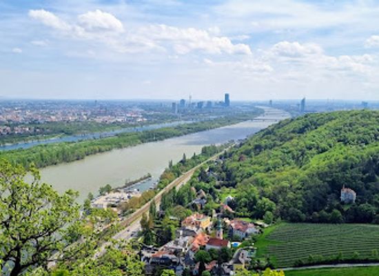 austria/vienna/dobling/attraction/leopoldsberg