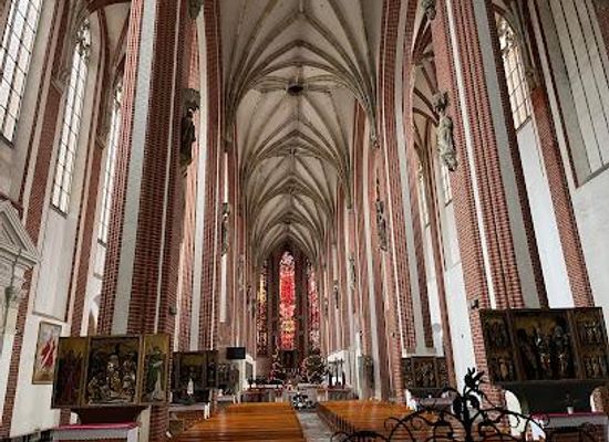 poland/wroclaw/attraction/roman-catholic-parish-church-nmp-on-the-sand-in-wroclaw