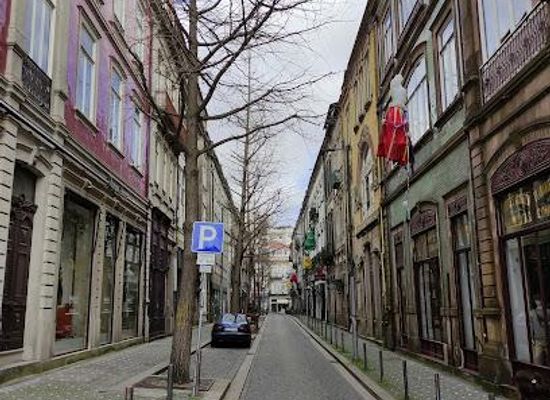 portugal/minho/attraction/r-da-galeria-de-paris