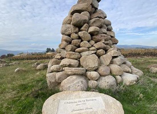france/lyon/attraction/la-tour-bourdon-geosite-beaujolais-geoparc-mondial-unesco