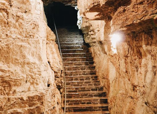 canada/kingston-and-the-islands/attraction/tyendinaga-caves