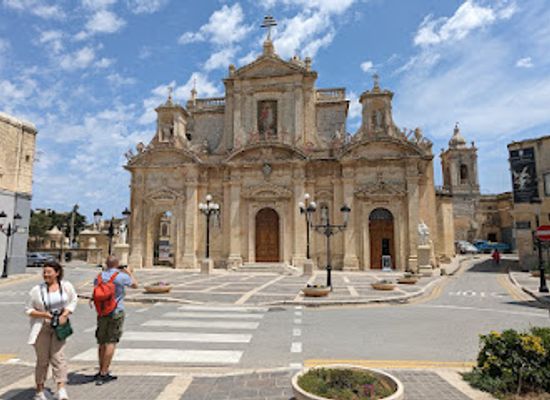 malta/three-cities/attraction/pjazza-san-pawl-rabat