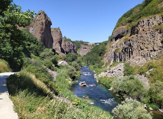 armenia/tatev-mountains/attraction/jermuk-waterfall