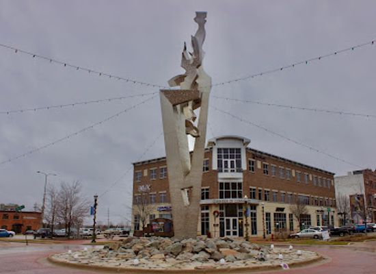 michigan/muskegon/attraction/muskegon-rising-together