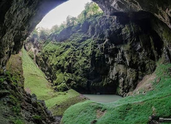 czechia/palava/attraction/moravian-karst