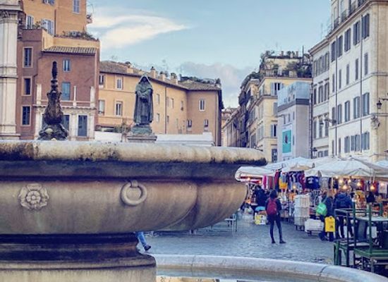 italy/rome/campo-de-fiori/attraction/fontana-di-campo-de-fiori