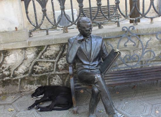 georgia/kutaisi/attraction/boris-gaponov-statue
