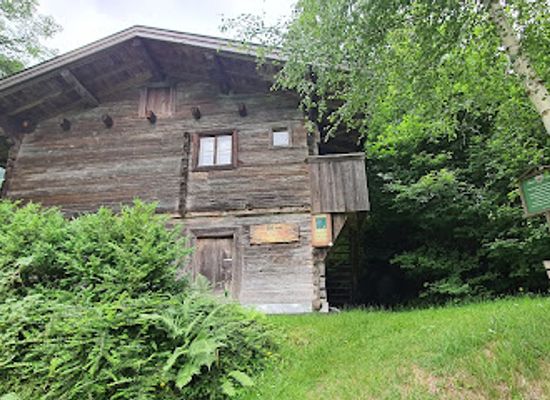 austria/zillertal-alps/attraction/alte-schule-unterberg